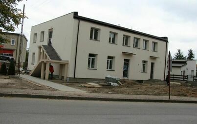 Zdjęcie do Trwa remont budynku socjalnego w Lipiu 